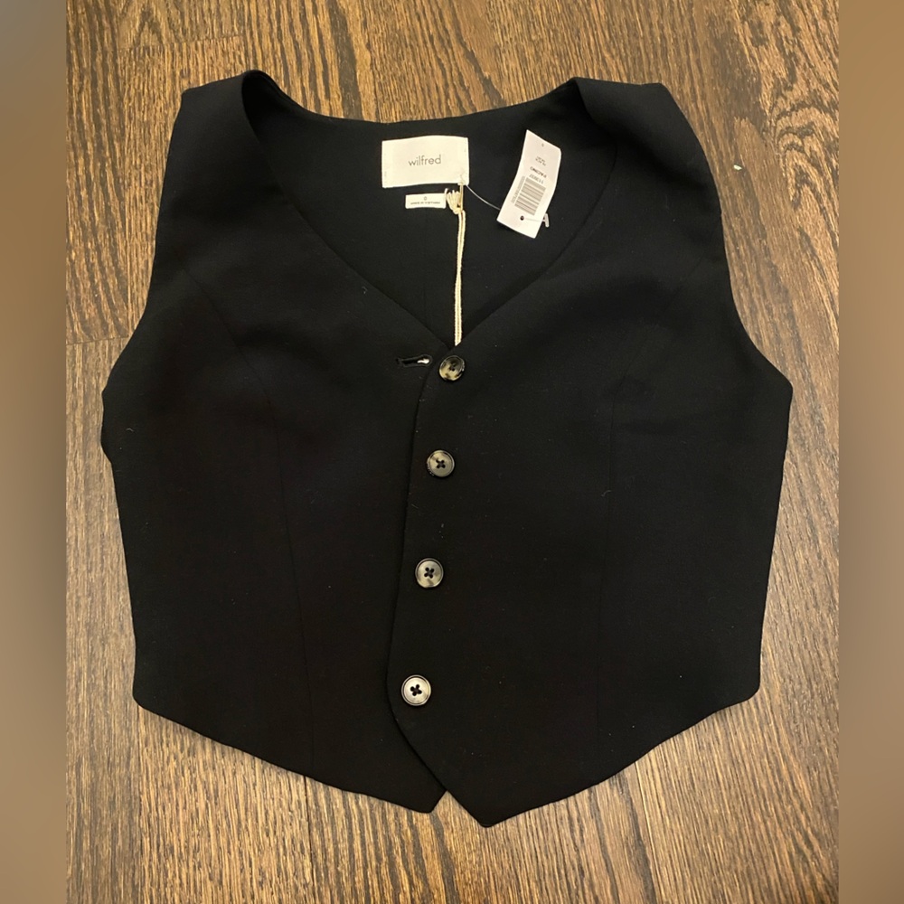 Wilfred/Artiza Classic Black Cropped Vest